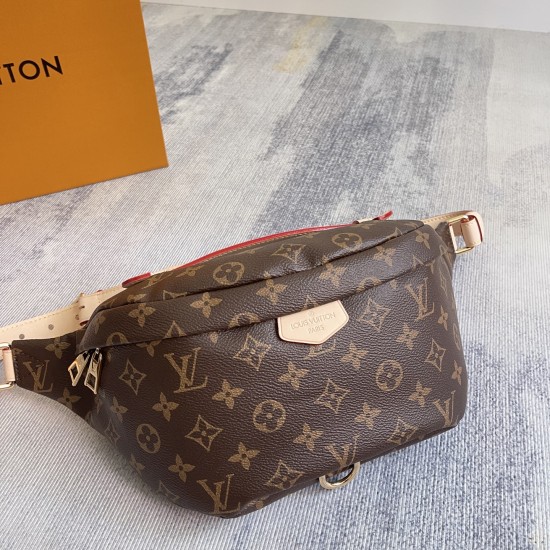 P260 EXCLUSIVE CUSTOMIZED REALISTIC DYNAMIC CHIP TOP ORIGINAL REINFORCEMENT M43644 Tailored from classic Monogram canvas and decorated with Louis Vuitton Paris leather patch, this fanny pack adds pure chic and casualness to a sporty look. It can be used a