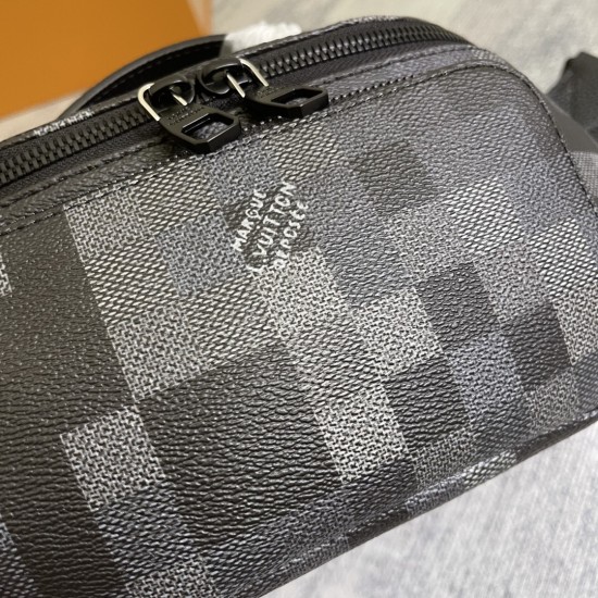 P400 EXCLUSIVE CUSTOMIZED ACTUAL PHOTOGRAPHY DYNAMIC 163c01 CHIP M14920 CAMOUFLAGE TOP ORIGINAL INDIVIDUAL HOME BACKGROUND ACTUAL PHOTOGRAPHY This Rush waistcoat is a modern and trendy configuration in Damoflage Black canvas with a pixelated Damier patter