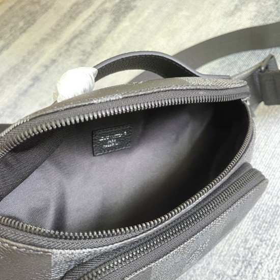 P400 EXCLUSIVE CUSTOMIZED ACTUAL PHOTOGRAPHY DYNAMIC 163c01 CHIP M14920 CAMOUFLAGE TOP ORIGINAL INDIVIDUAL HOME BACKGROUND ACTUAL PHOTOGRAPHY This Rush waistcoat is a modern and trendy configuration in Damoflage Black canvas with a pixelated Damier patter