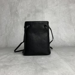 p4805NF460 black new mini bucket bag made of top imported lambskin leather is super soft and cost-effective can manage a variety of styles very playful and cute can be shoulder crossbody handheld shoulder shape varied bag is small but very able to load si