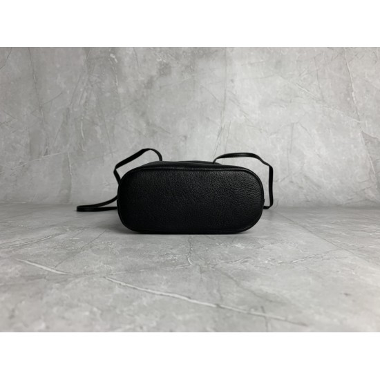 p4805NF460 black new mini bucket bag made of top imported lambskin leather is super soft and cost-effective can manage a variety of styles very playful and cute can be shoulder crossbody handheld shoulder shape varied bag is small but very able to load si