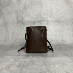 p4805NF460 heather color new mini bucket bag made of top imported lambskin leather super soft and cost-effective can manage a variety of styles very playful and lovely can be shoulder crossbody handheld shoulder shape varied bag is small but very able to 