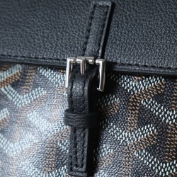 Premium Quality Original P580 Goyard Aln Mini Shoulder BagButtoned version with original gift boxUpgraded manualRibbonThe Aln Mini Shoulder Bag is a condensed version of the Aln with an emphasis on mold and versatilityWith a set of clever hooks and two re