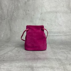 P4805NF460 new mini bucket bag made of top imported lambskin leather super soft and cost-effective can manage a variety of styles very playful and cute can be shoulder crossbody handheld shoulder shape varied bag although small but very able to load size 