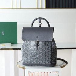 Premium Quality Original P580 Goyard Aln Mini Shoulder BagButtoned version with original gift boxUpgraded manualRibbonThe Aln Mini Shoulder Bag is a condensed version of the Aln with a focus on mold and versatilityWith a set of clever hooks and two remova