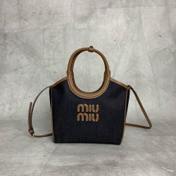 P600M288 new online M family IVY basket handbags simple lines urban style and fine cowhide leather is the key to this new IVY handbags using sophisticated design embellished with letters logo highlights the classic style of this handbag is the most specia