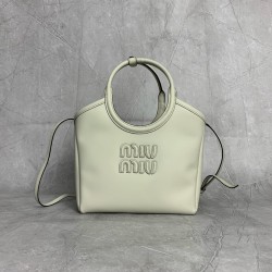 P780M288 new online M family IVY basket handbags simple lines urban style and fine cowhide leather is the key to this new IVY handbags using sophisticated design embellished with letters logo highlights the classic style of this handbag is the most specia