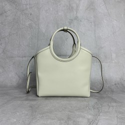 P780M288 new online M family IVY basket handbags simple lines urban style and fine cowhide leather is the key to this new IVY handbags using sophisticated design embellished with letters logo highlights the classic style of this handbag is the most specia