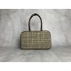 p8005BB117 Plaid Brown MiuMiu new bird's-eye check briefcase is a complete fusion of fashion and classic Next big hit is it wool fabric with calfskin leather texture is soft and durable than the full leather model is lighter and more versatile in color Bo