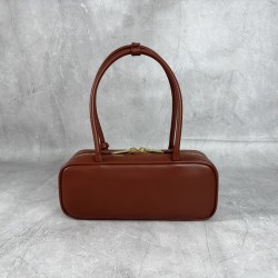 P7805BB173MiuMi25ss shoulder bag hot in the whole network Super beautiful Beau handbag fusion of vintage style contemporary spirit really too grass using the top imported calfskin leather smooth and delicate soft back are very nice Oh simple design easy t