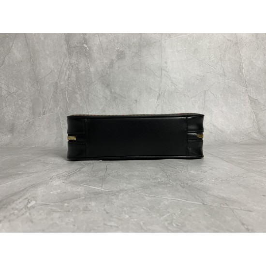 p6505BB147 plaid green Miu new bird's-eye bowling ball using new wool fabrics with high-grade plain calf leather bold and innovative design perfectly interprets the Miu eclectic style dashing casual and tolerant attitude towards life this bag is cool fram