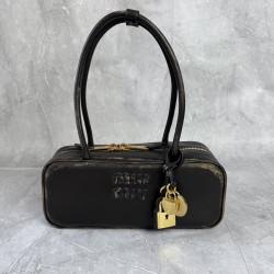 P7805BB173 Retro color MiuMi25ss shoulder bag hot in the whole network Super beautiful Beau handbag fusion of vintage style contemporary spirit really too grass using the top imported calfskin leather leather smooth and delicate soft back are very nice Oh