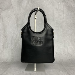p6305BA281 black miu new mini tote bag new size compact cute adaptable high fashion chic and versatile details exquisite exquisite classic embossed letters logo add a distinctive style and recognition continue Miu retro style casual and unrestrained with 