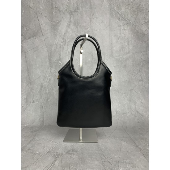 p6305BA281 black miu new mini tote bag new size compact cute adaptable high fashion chic and versatile details exquisite exquisite classic embossed letters logo add a distinctive style and recognition continue Miu retro style casual and unrestrained with 