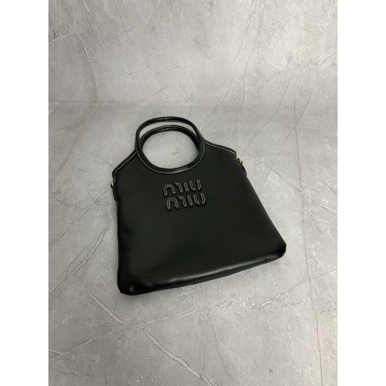 p6305BA281 black miu new mini tote bag new size compact cute adaptable high fashion chic and versatile details exquisite exquisite classic embossed letters logo add a distinctive style and recognition continue Miu retro style casual and unrestrained with 