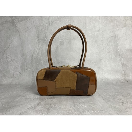 p7505BB147 Patchwork Brown Miu new patchwork bowling ball heavy handmade using a variety of leather patchwork made of bold and innovative design perfectly interprets the Miu eclectic style dashing casual and tolerant attitude towards life This bag is cool