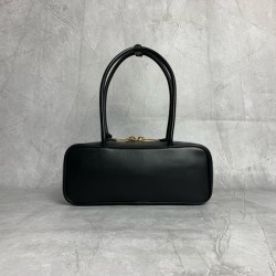 P7805BB173MiuMi25ss shoulder bag hot in the whole network Super beautiful Beau handbag fusion of vintage style contemporary spirit really too grass using the top imported calfskin leather smooth and delicate soft back are very nice Oh simple design easy t