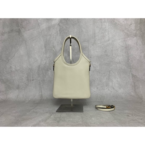 p6305BA281 white miu new mini tote bag new size compact cute adaptable high fashion chic and versatile details exquisite exquisite classic embossed letters logo add a distinctive style and recognition continue Miu retro style casual and unrestrained with 