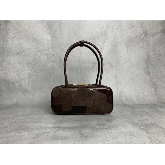 P7505BB147 special original leather splicing M new splicing bowling ball heavy handmade using a variety of leather splicing made of bold and innovative design perfectly interprets the Miu eclectic style dashing casual and tolerant attitude towards life th