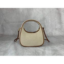 P5505BC125 cloth with leather MiuMiu new to the version of the new canvas MiuWaner canvas fabric with calfskin leather texture soft and durable this year's super-hot material must-have single product using the rounded curve to retain the proper sense of p
