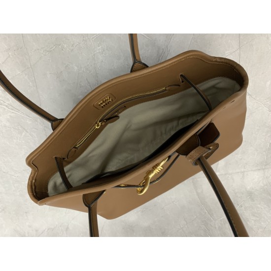 p9805BG291 caramel handbag this Aventure I want to praise it is definitely the value of the briefcase in the ceiling how difficult to buy this needless to say the absolute king of out of stock cool lazy sense of fashionable and fashionable there is a drop