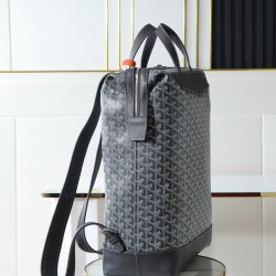 Premium quality Original P750Cisalpin shoulder bag is a reissue of the iconic Alpin backpack Designed for the urban explorer, this bag features a structured zipper closure system that ensures a spacious opening for accessing personal items Hand-held for e