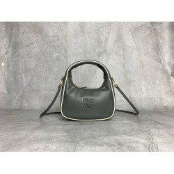 P7005BC125 stone cement gray with white MiuMi new MiuWander handbags new bold color scheme using the top imported calfskin leather vintage frosted hardware using the round lonely curve retains the playful sense of expression of sports elegance style and c
