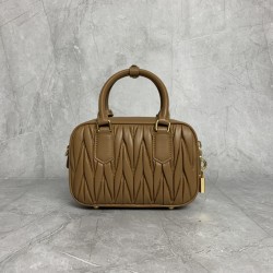 p8805BB123 caramel color M new too pretty bowling handbags imported lambskin classic brand iconic Matelasse texture embroidery vintage frosted hardware retains the proper sense of playfulness bag type overall stiff and shaped full of personality can be sw