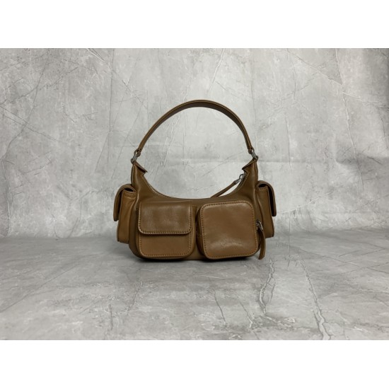 P8805BC146 brown M this year's most special style biker bag using top imported lambskin leather soft cotton satin lining multi-pocket design blurring the boundaries of functionality and decorative personality distinctive can manage a variety of styles can