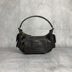 P8805BC146 retro M this year's most special style biker bag using top imported lambskin leather soft cotton satin lining multi-pocket design blurring the boundaries of functionality and decorative personality distinctive can manage a variety of styles can
