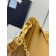 F540 with counter counter version of the full set of packaging exclusive customized new color caramel new upgraded version of the 1BC204 cross shoulder strap removable this versatile handbag using clean lines and classic detail design with removable chain