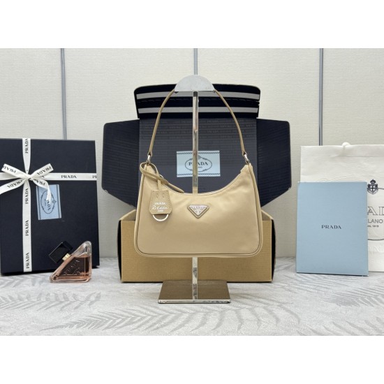 Hobo2005 Underarm Bag Apricot