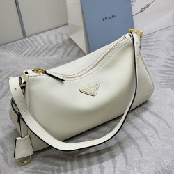 F690 with counter counter version of the full set of packaging exclusive customized new Aimee underarm bag 1BC229 small this leather Hobo underarm bag design temperament simple imported calfskin front metal triangle enamel logo with removable leather shou