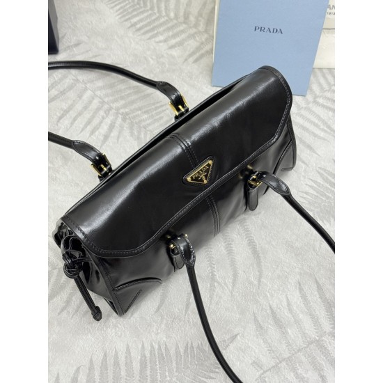 F790 with counter counter version of the full set of packaging exclusive customized new waxed leather armpit bag 1BD376 double buckle Soft Lux this leather handbag is simple and sophisticated design oily color exudes a classic atmosphere highlighting the 