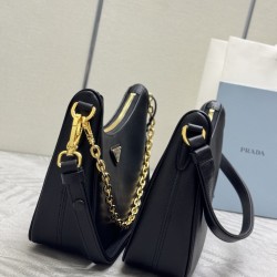 Upgraded version Shoulder straps are removable with extra chain