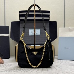 F460 with counter to the version of the full set of packaging exclusive custom velvet Hobo1BC204 hand carry armpit bag crossbody bag this velvet Hobo hand carry armpit bag crossbody bag is very strong function of a bag of three is too perfect using import