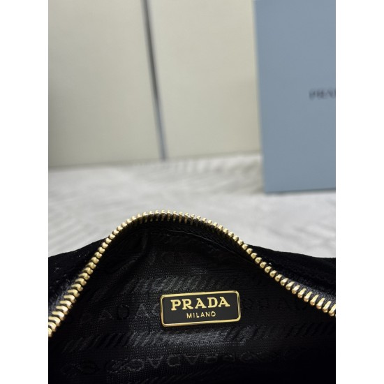 F460 with counter to the version of the full set of packaging exclusive custom velvet Hobo1BC204 hand carry armpit bag crossbody bag this velvet Hobo hand carry armpit bag crossbody bag is very strong function of a bag of three is too perfect using import