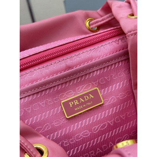 F470 with a full set of the right version of the counter packaging exclusive custom new small backpack 1BZ677 pink gold buckle This nylon backpack is part of Prad's traditional design highlighting the brand's important qualities innovative materials luxur