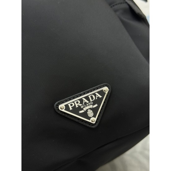 F500 classic explosive models shoulders backpack 2020 shoulders backpack old version 2VZ066 made of imported Saffiano leather material and imported nylon fabric adjustable nylon shoulder straps brushed metal accessories this nylon backpack multiple pocket