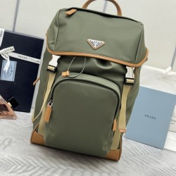 F660Prada new parachute backpack triangular enamel nameplate logo adjustable nylon shoulder straps 2VZ135 imported parachute fabric imported white steel hardware accessories this sports style parachute schoolbag front and sides are equipped with practical
