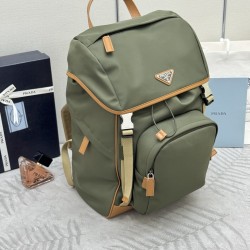 F660Prada new parachute backpack triangular enamel nameplate logo adjustable nylon shoulder straps 2VZ135 imported parachute fabric imported white steel hardware accessories this sports style parachute schoolbag front and sides are equipped with practical