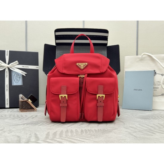 F470 with a full set of the right version of the counter packaging exclusive custom new small backpack 1BZ677 red gold buckle This nylon backpack is part of Prad's traditional design highlights the brand's important qualities innovative materials luxury p