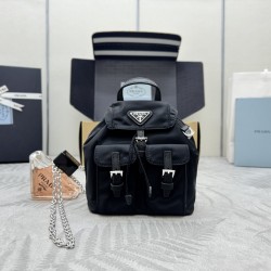 F400 with counter to the version of the full set of packaging exclusive customized mini small backpack 1BH029 shoulder bag This simple lines of the universal backpack can be transformed into a handbag through the removable shoulder straps to highlight the