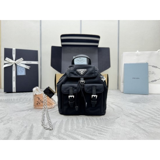 F400 with counter to the version of the full set of packaging exclusive customized mini small backpack 1BH029 shoulder bag This simple lines of the universal backpack can be transformed into a handbag through the removable shoulder straps to highlight the