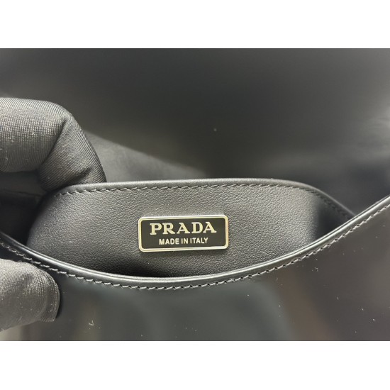 F620 with a full set of counter to the version of the package exclusive customized large flap double shoulder strap new antique underarm bag large flap this year's hot flap antique models underarm bag has been very popular this double shoulder strap desig