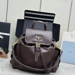 F790New Shoulder Bag 1BZ080Sheepskin BackpackThe Explore bag is a perfect blend of elegance and functionality with soft lines and a multi-pocket silhouette designed for urban exploration and outdoor adventuresStyle with detachable carry handlesShoulder ca