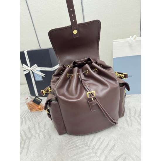 F790New Shoulder Bag 1BZ080Sheepskin BackpackThe Explore bag is a perfect blend of elegance and functionality with soft lines and a multi-pocket silhouette designed for urban exploration and outdoor adventuresStyle with detachable carry handlesShoulder ca