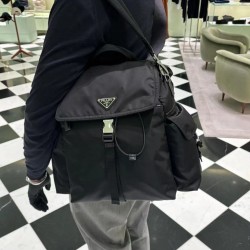 2VZ118 new shoulder bag on the body picture