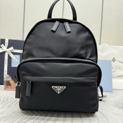 New version 2VZ066 shoulder bag
