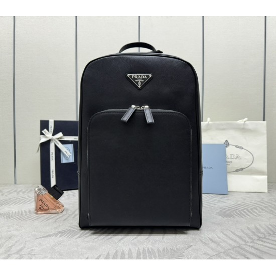 F820 new backpack fine cross grain 2VZ102 shoulder bag made of imported Saffiano leather material metal hardware accessories two straps adjustable leather straps two-way zipper front with a pocket design this backpack simple and stylish to meet the work c